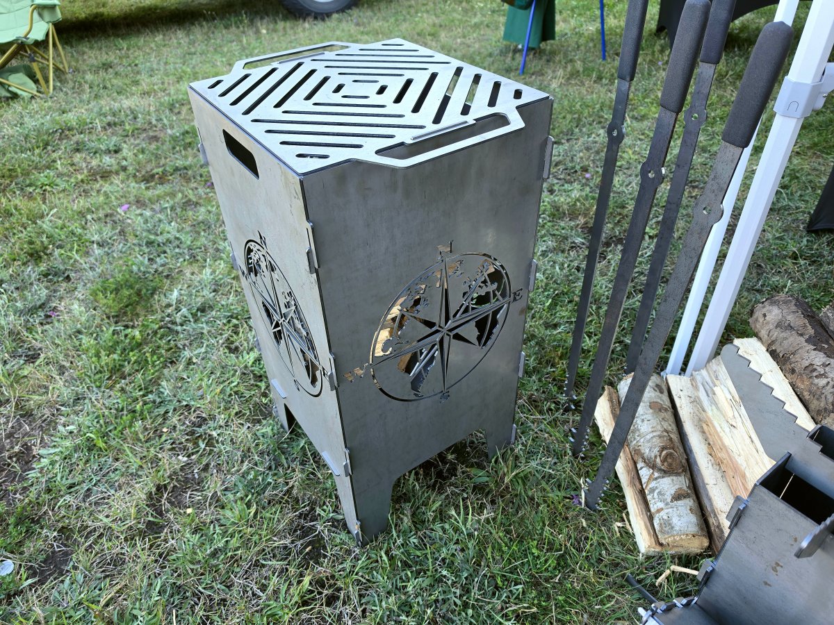 11-Gauge Compass Fire Pit Grill